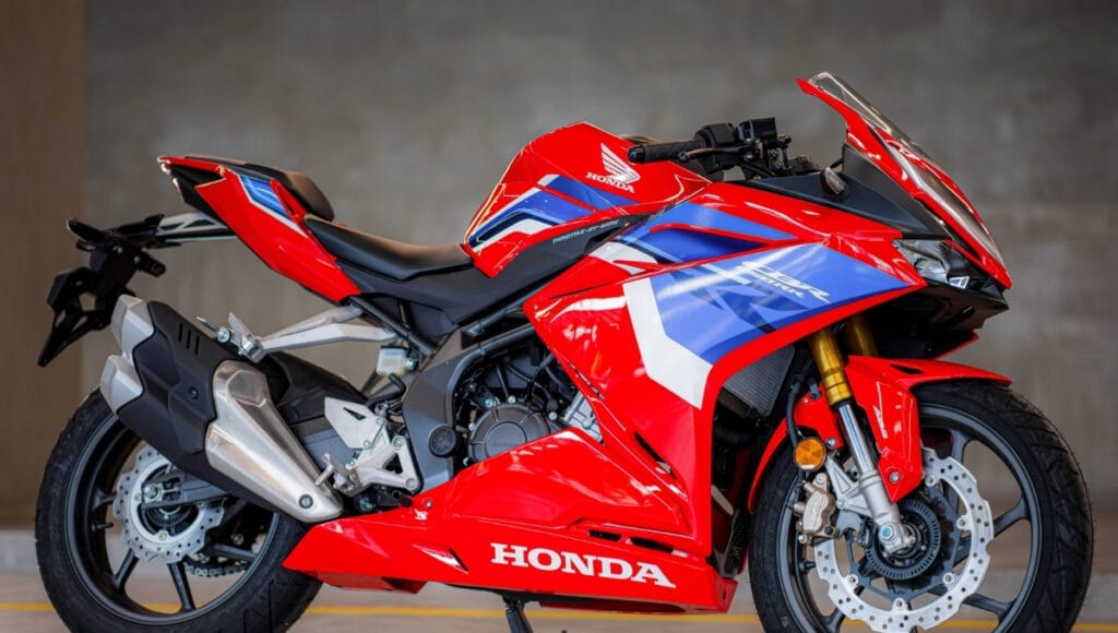 Honda CBR650R